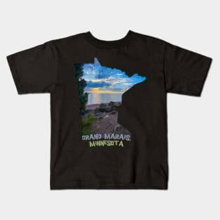 Minnesota State Outline - Grand Marais Kids T-Shirt